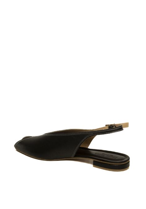  LAUREN HUTTON | D15SASSY-NERO